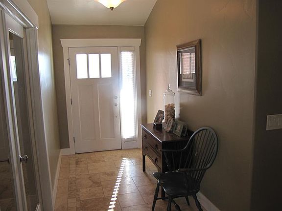4th image of 137 E Delgada Ln