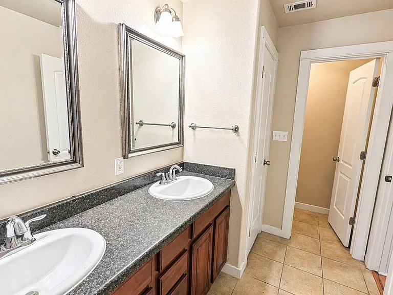200 W North Loop Blvd #A — Photo 15