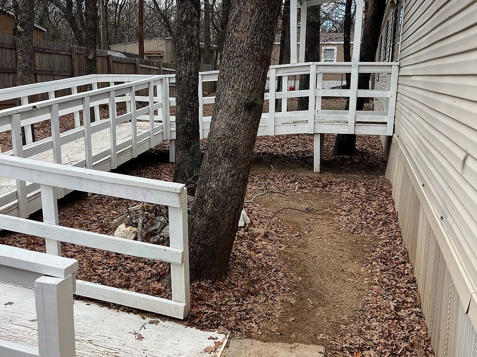 1st image of 1701 Pelican Dr N