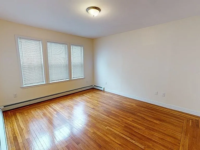 55 Hazelton St #2 — Photo 13