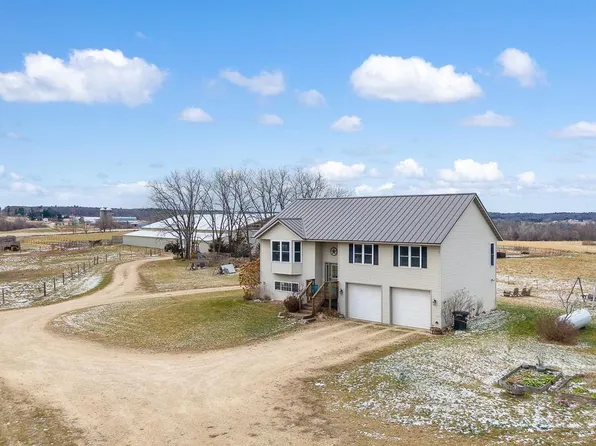 W6800 County Road D, Oxford, WI 53952