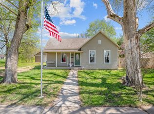 434 Chestnut St, Marshfield, MO 65706