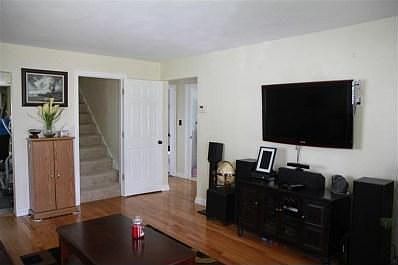 5th image of 3104 Sutton Ave