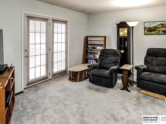 3rd image of 8703 Meadows Pkwy