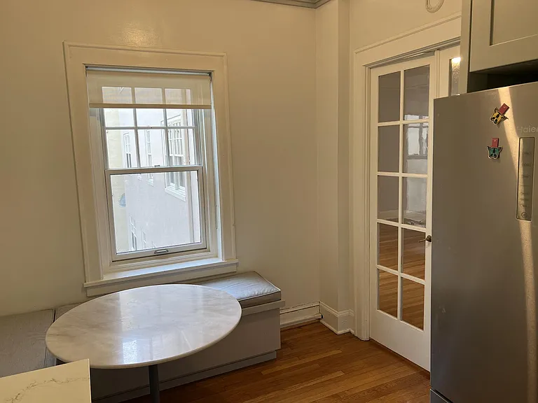 2015 NW Flanders St #304 — Photo 5