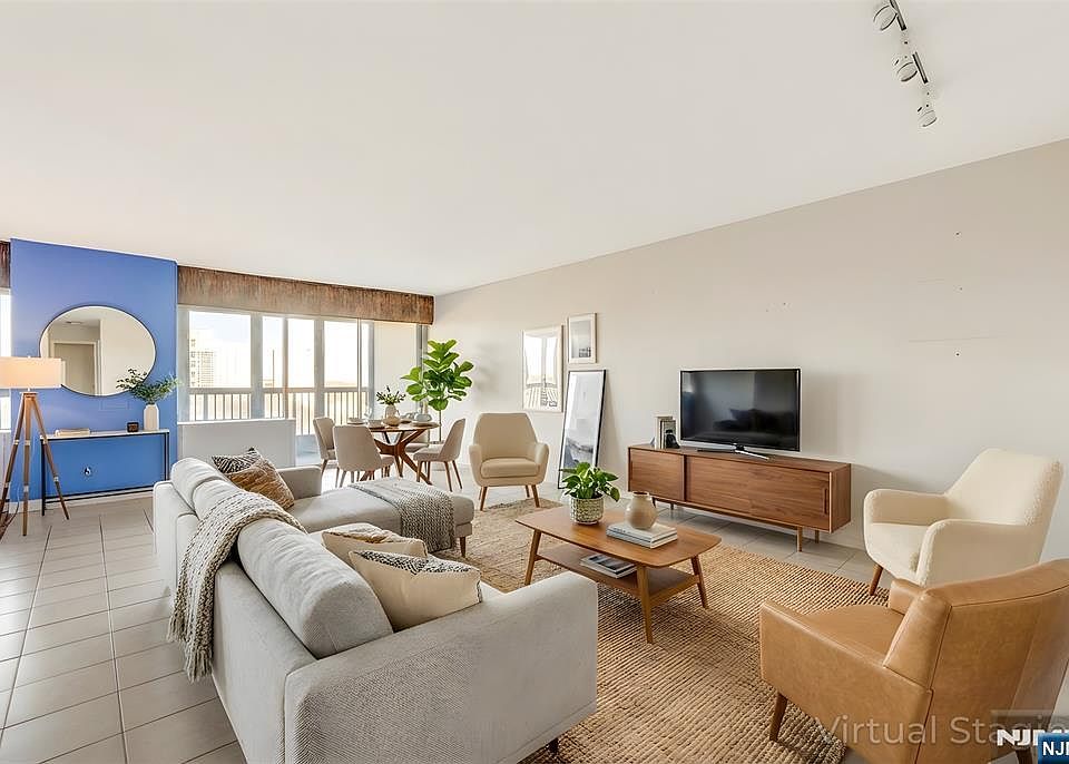 1st image of 5 Horizon Rd #907