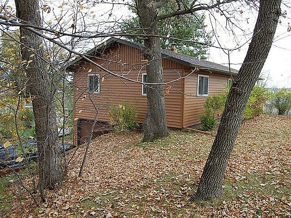 3rd image of 6871 Oakridge Ln NW