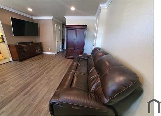 1st image of 390 N 1st St N #21