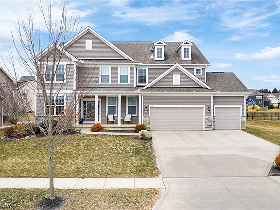 2nd image of 102 Harvester Dr