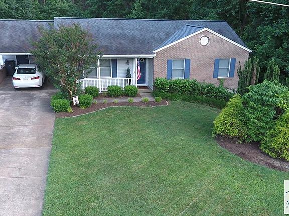 2nd image of 719 Rosewood Ave
