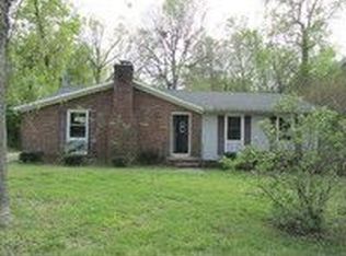 2320 Buckingham Rd, Burlington, NC 27217