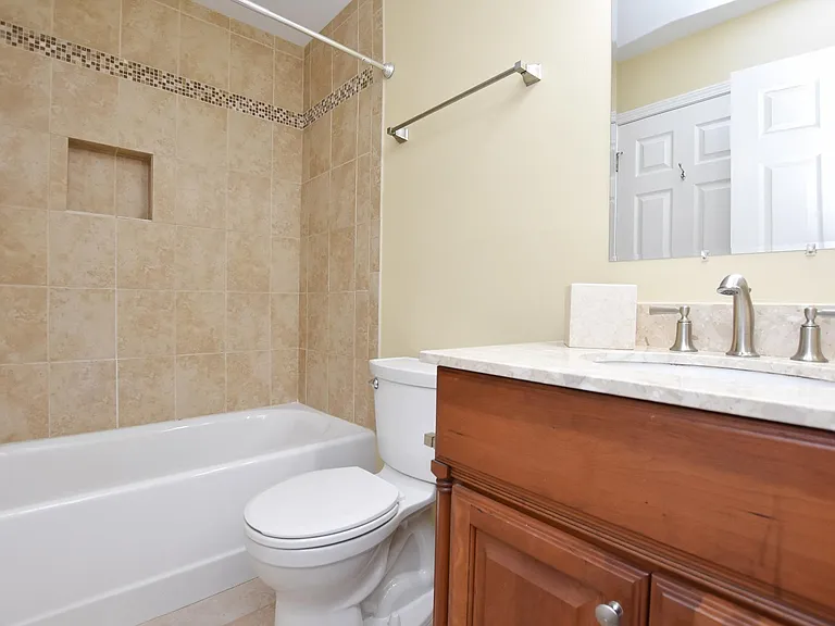 43 Chelmsford Ct — Photo 15