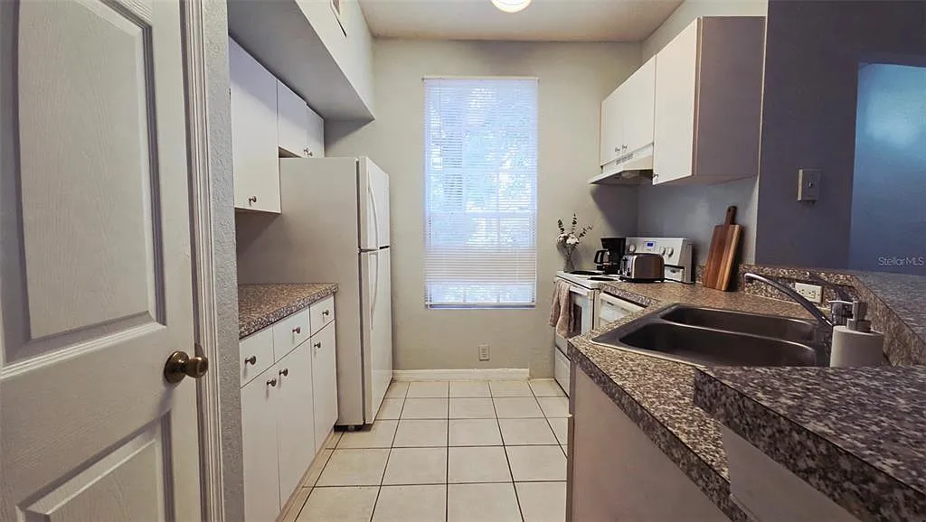 1 bed, 1.0 bath, 794 sqft, $1,349 — Photo 4