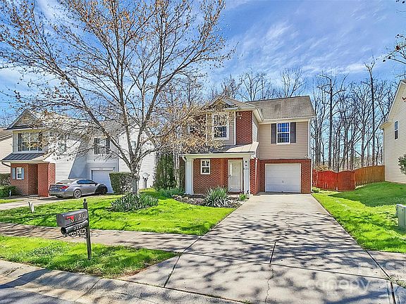 3rd image of 8120 Deodora Cedar Ln