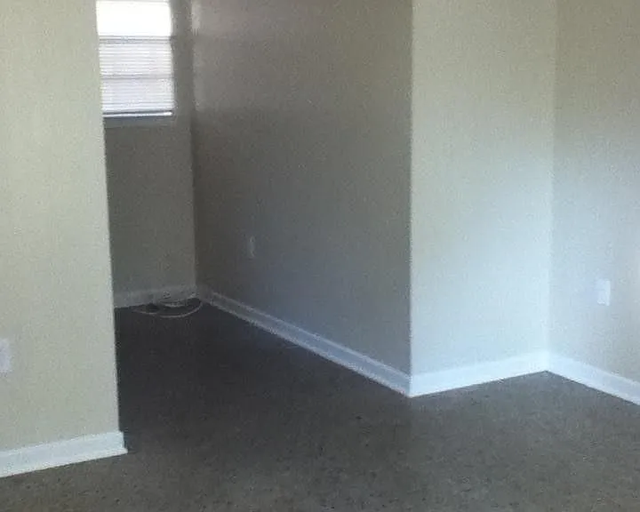 111 Chicago Ave SE #2 — Photo 8