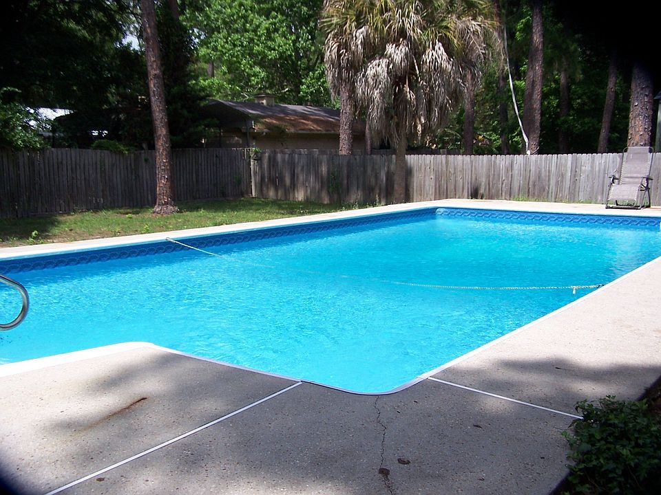 Backyard Pool