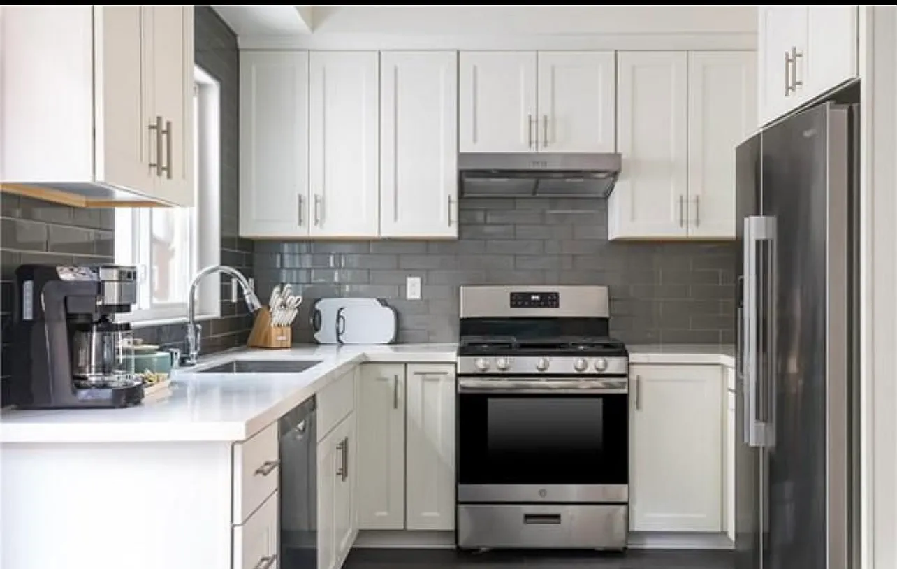 2 bed, 2.5 bath, 1106 sqft, $3,750 — Photo 2