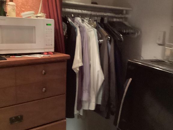 3rd image of 910 Elmira Ave #2