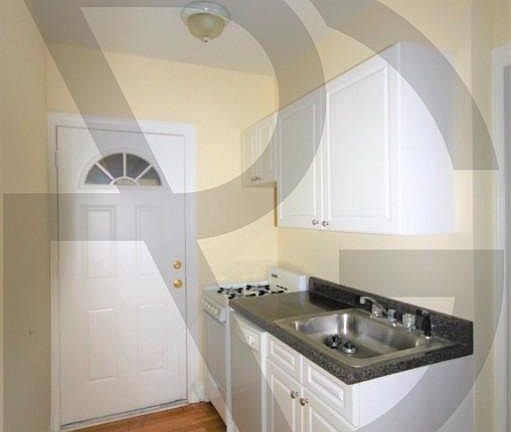 4th image of 427 W Belden Ave #429A103