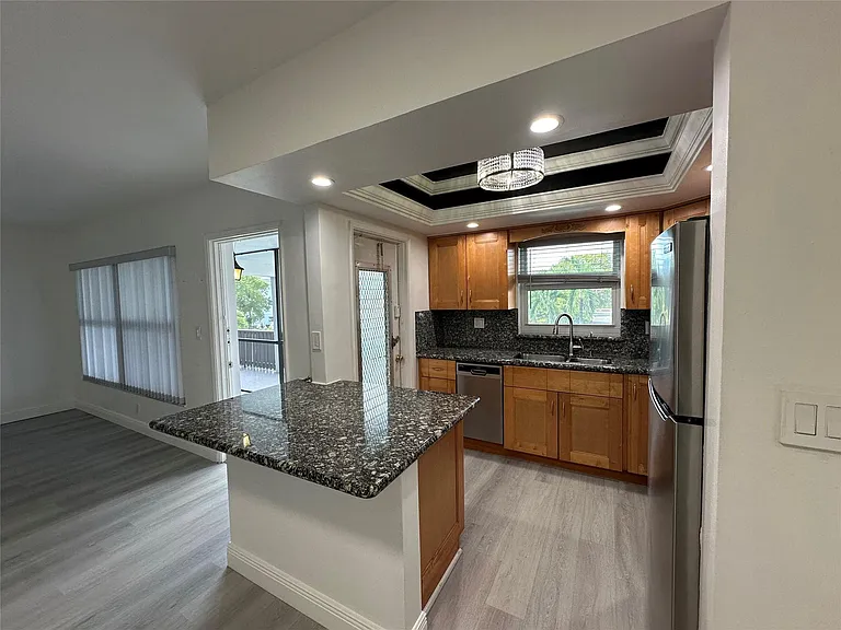 651 Pine Dr — Photo 15