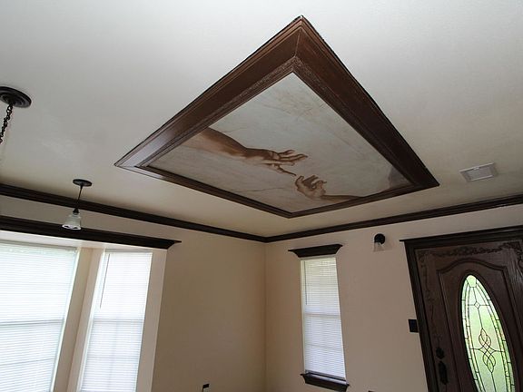 3rd image of 616 Emerald Cir #616