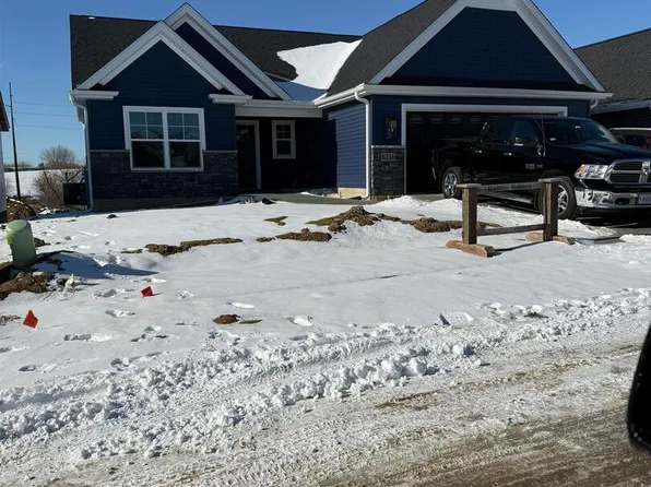 6216 Deere Creek Ln, Davenport, IA 52807