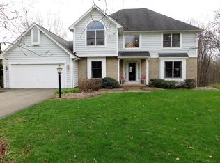 5 Kerry Hl, Fairport, NY 14450