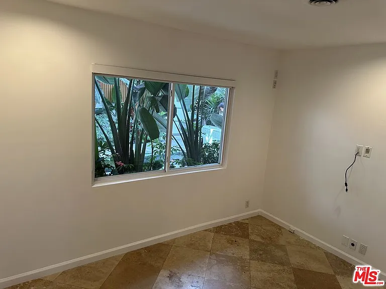 2454 Penmar Ave — Photo 30