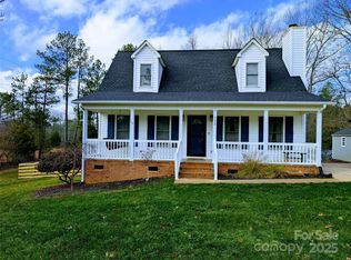 532 Rutledge Dr, Catawba, SC 29704