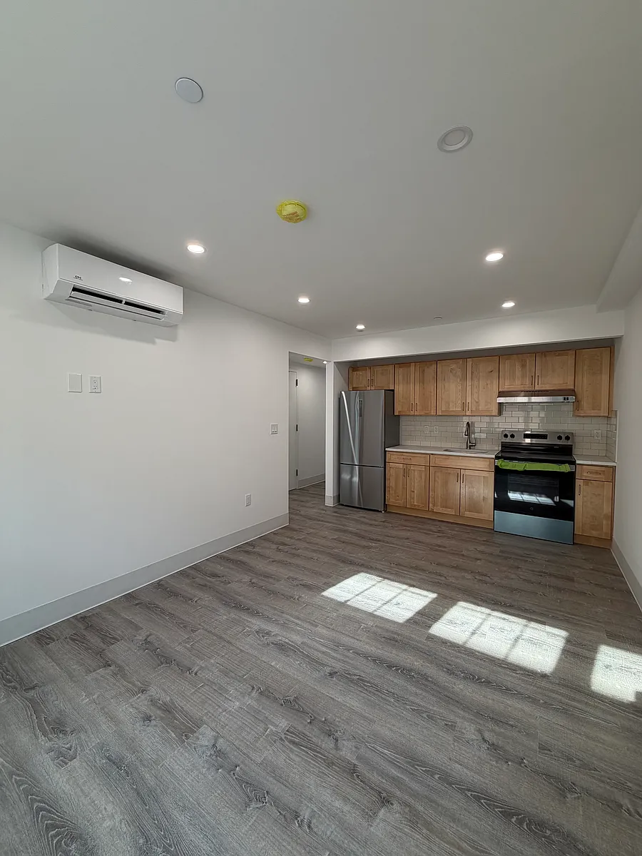 Building Photo - 1349 Commonwealth Ave #1B