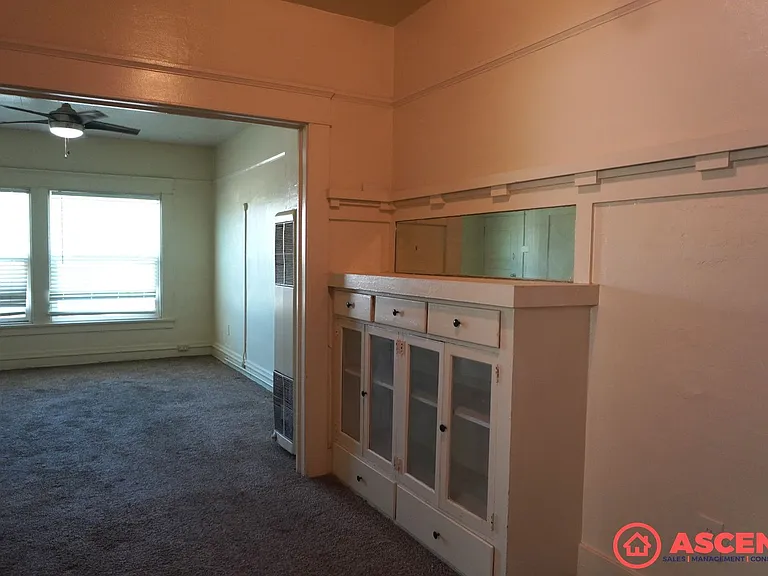 1701 B Street — Photo 7