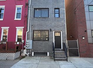 2218 W Master St, Philadelphia, PA 19121