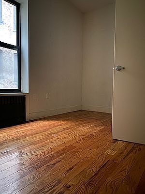 3rd image of 567 E 22nd St #4A