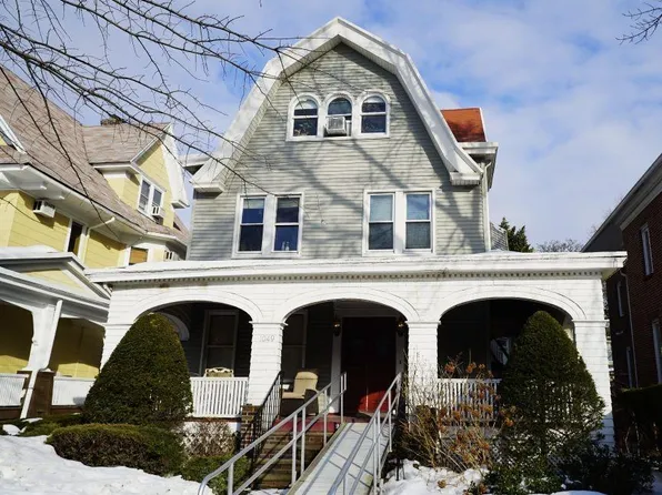 1049 E 18th St, Brooklyn, NY 11230