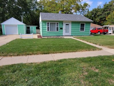 2304 W 9th St, Waterloo, IA, 50702