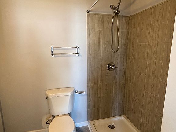 2nd image of 1422 Lenox Ave