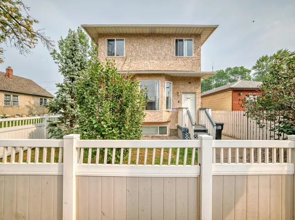 10711 A 95th St NW, Edmonton, AB T5H 2C8