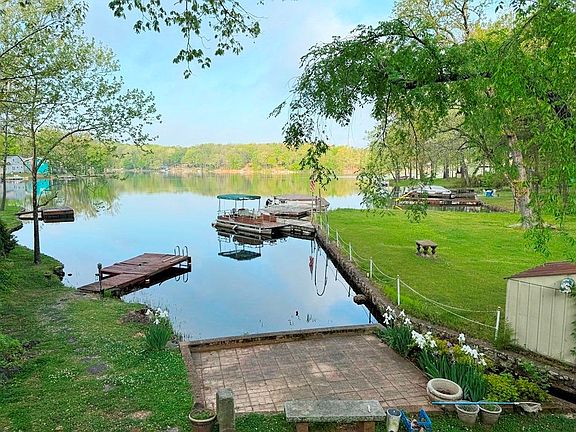 5th image of 134 E Lakeshore Dr