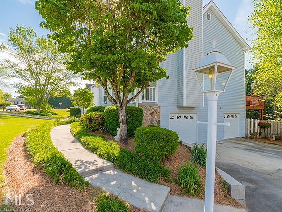 5th image of 3890 Paulownia Dr