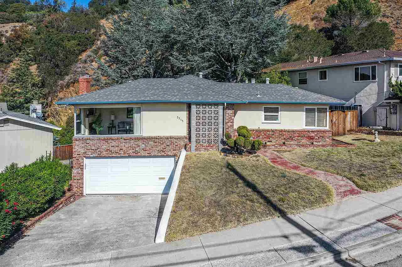 3315 Revere Ave photo 1
