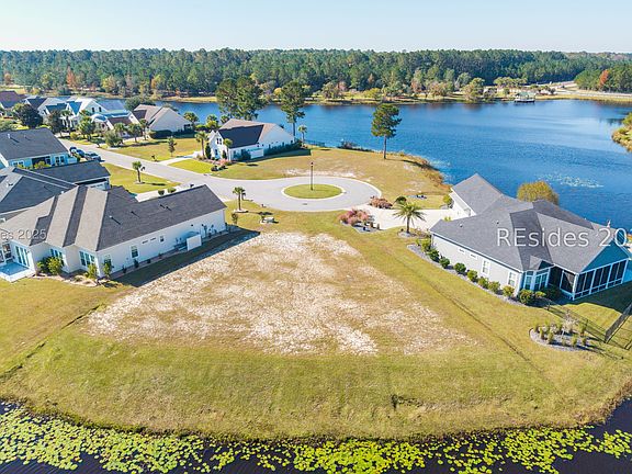 4th image of 564 River Oak Way