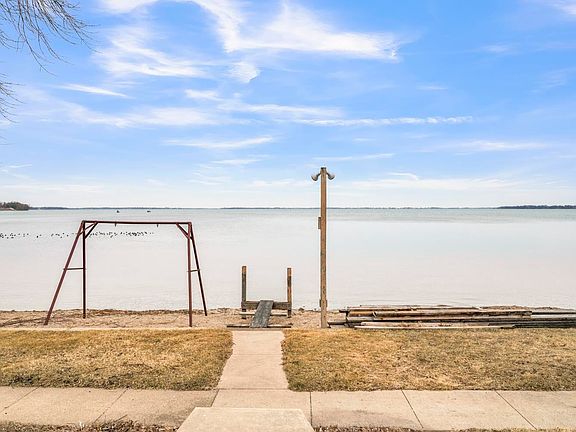 3rd image of 24092 140th St