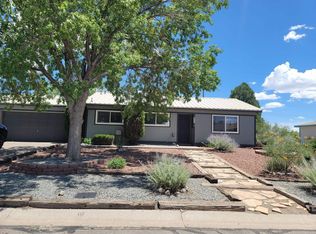 924 Sunflower Dr SW, Rio Rancho, NM 87124