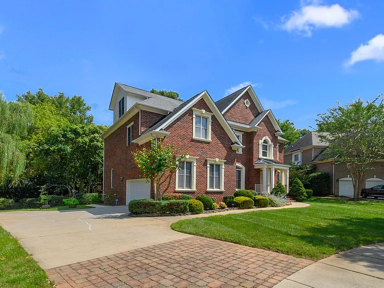 7615 Quail Park Dr — Photo 2
