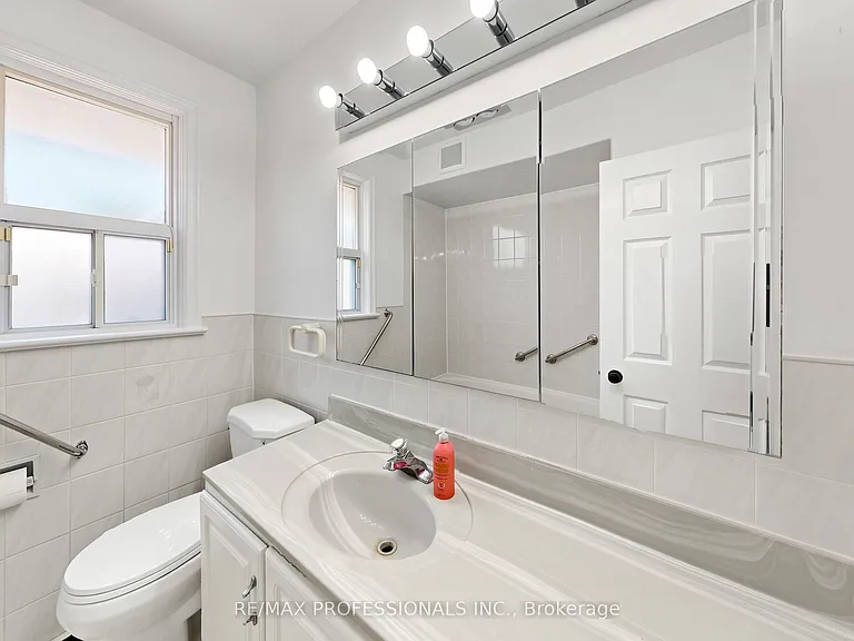25 Carsbrooke Rd — Photo 22
