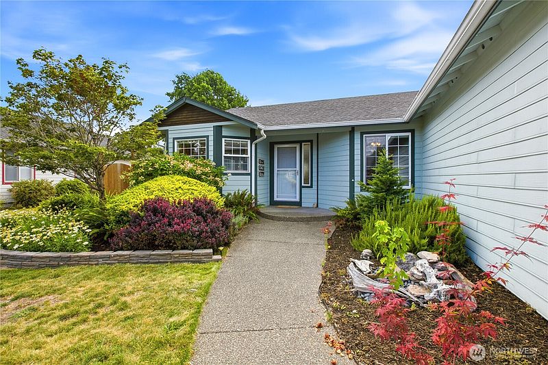 2nd image of 20922 112th Avenue E