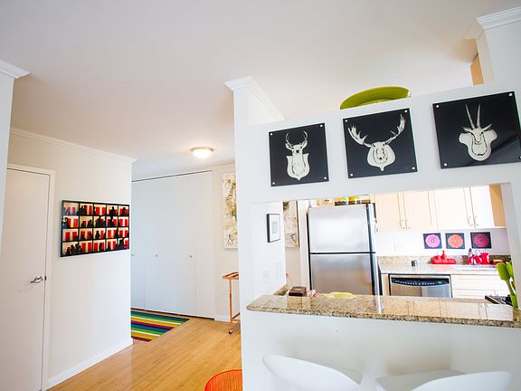 3rd image of 235 W 48th St APT 25P