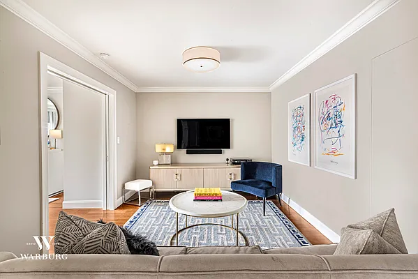 Sold by Warburg | media 2