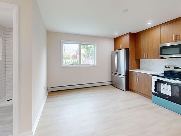 2nd image of 509 Winchester Ave
