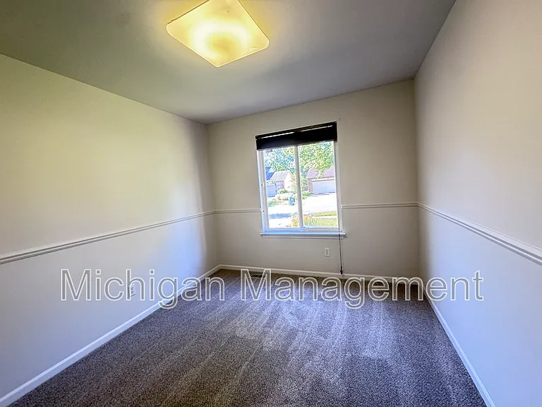 173 Algansee Dr — Photo 38